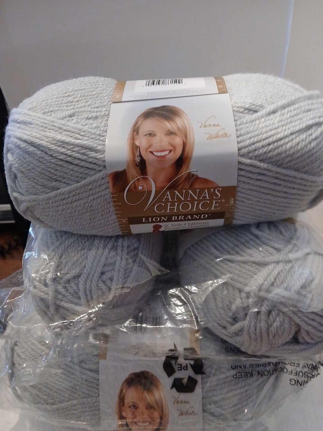 yarn lion brand vannas choice  color 6  pale gray