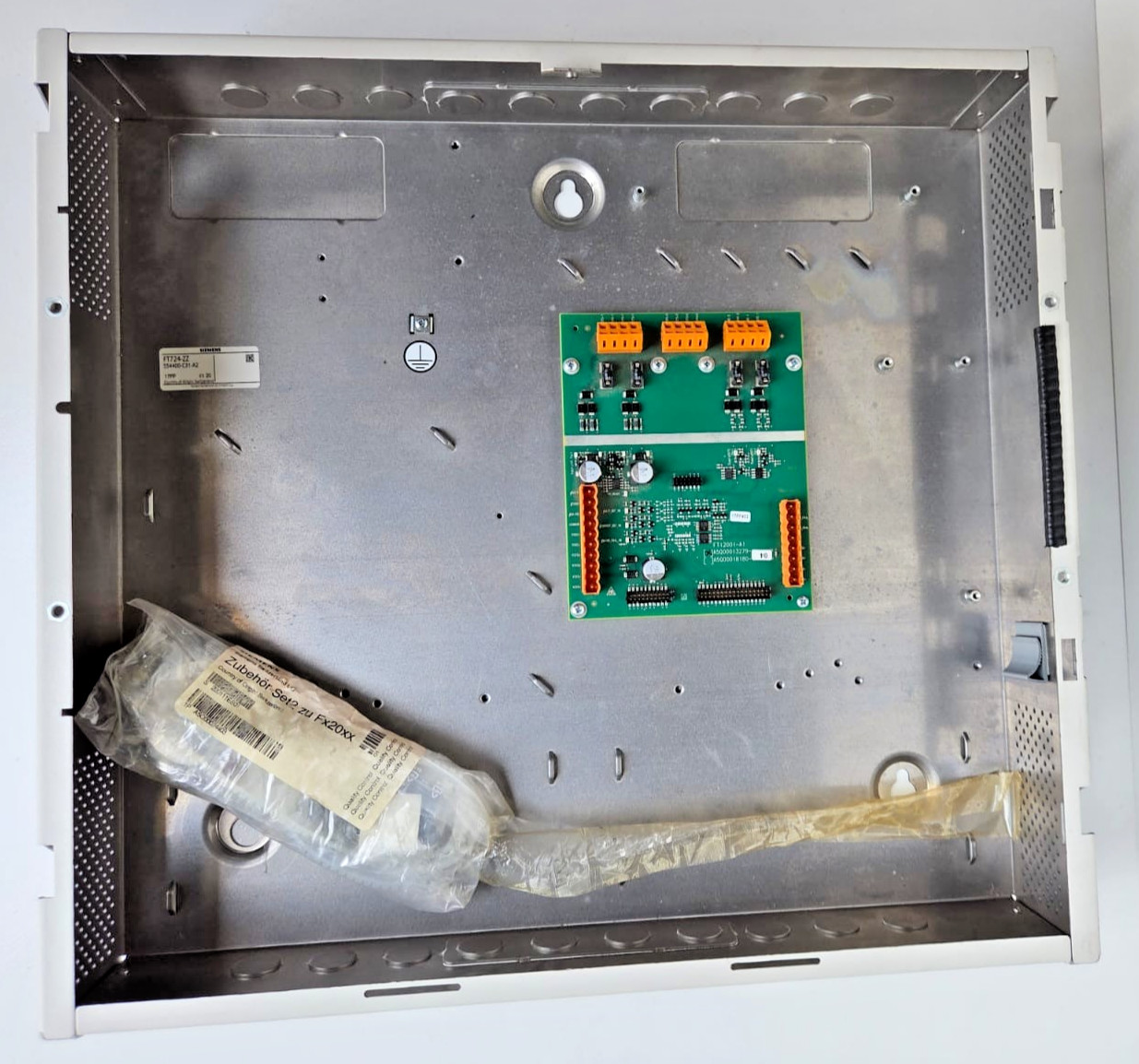 Siemens FT724-ZZ Cerberus Fire Terminal Board S54400-C31-A2 Network ControlPanel