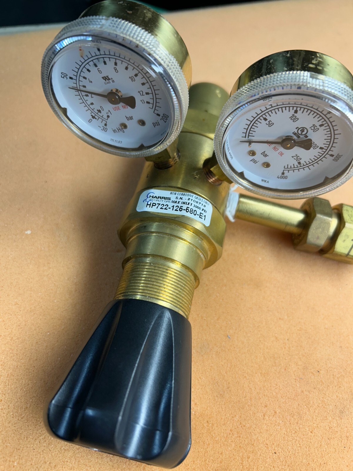 Harris HP722-126-580-E1 Compressed Gas Regulator