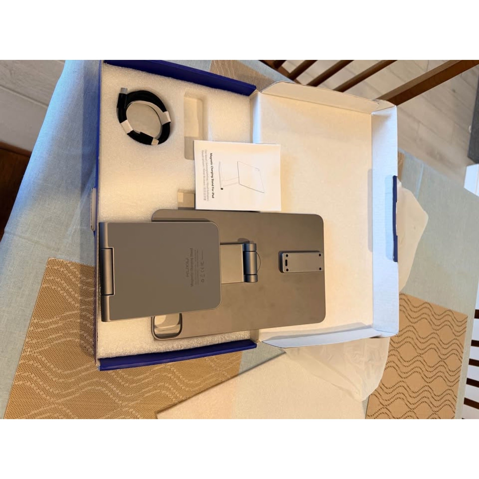 KUXIU Magnetic Charging Stand for iPad