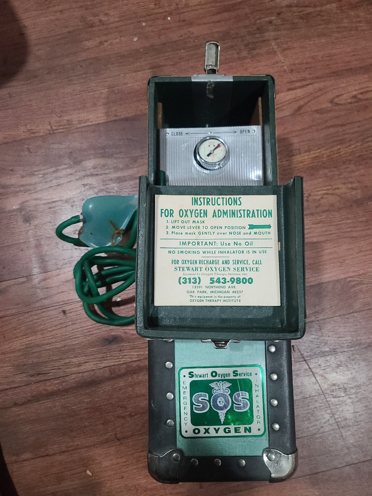 Vintage Stewart Oxygen Emergency Inhalator Service Scuba Diving First Aid