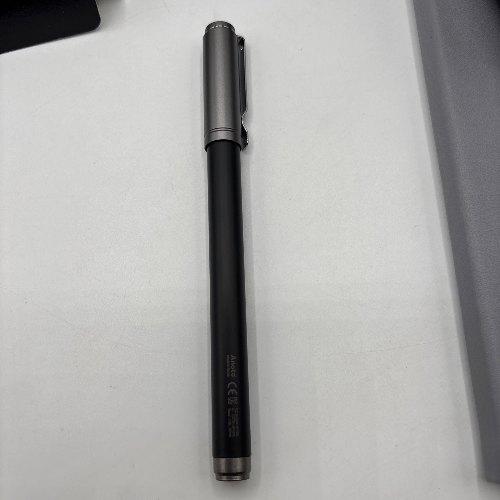 LIVESCRIBE BLACK DOLPHIN - Professional Edition Bluetooth Pen Digital Note READ