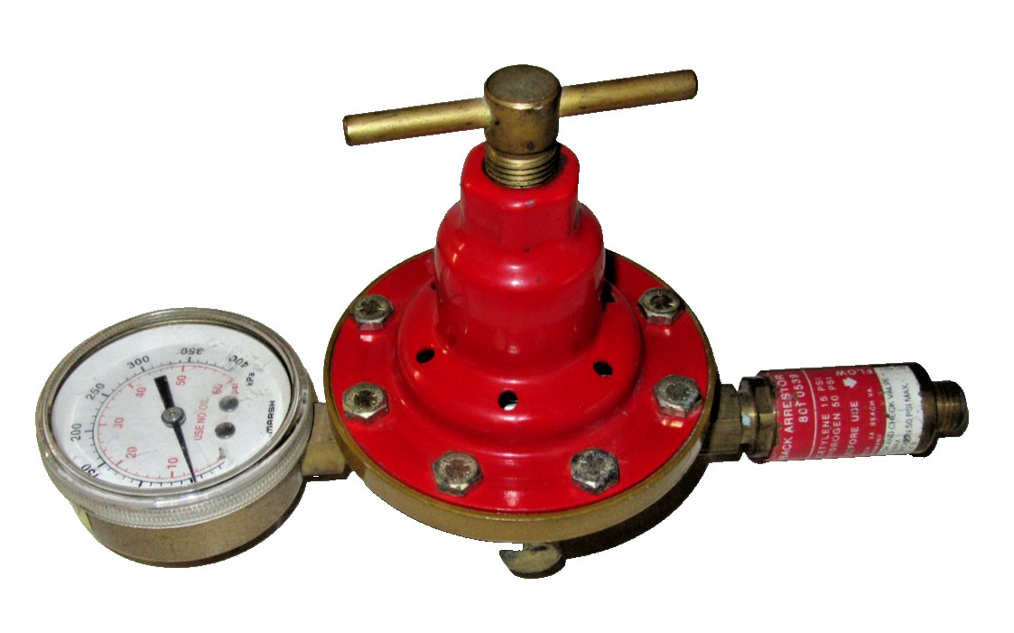 SMITH H1510A LP COMPRESSED GAS REGULATOR W/GAUGE & CONCOA FLASHBACK ARRESTOR
