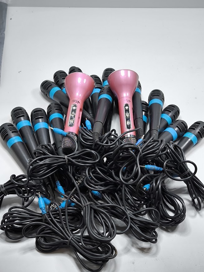 Lot of 20 Microphones - For Parts, Not Working, Signs of Use