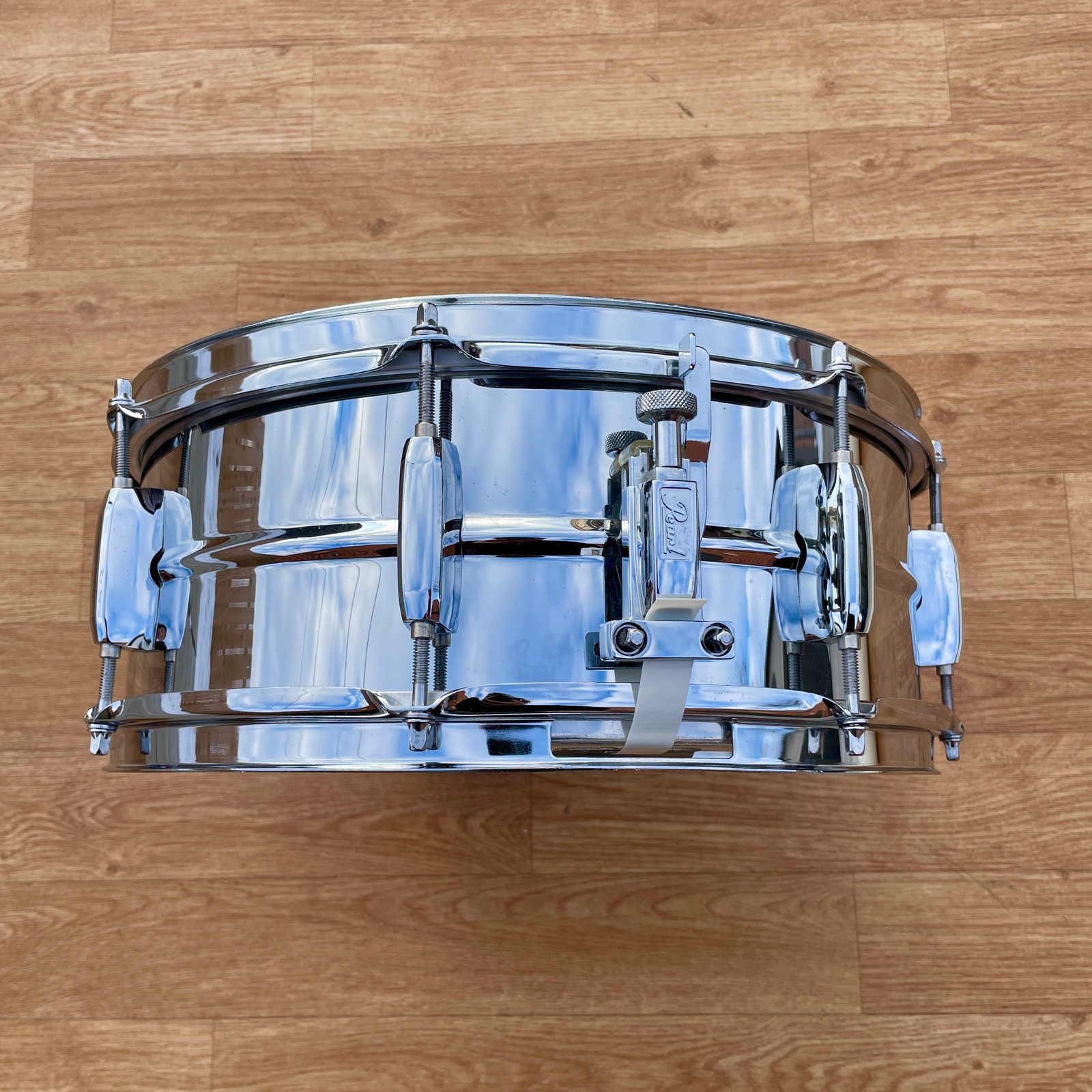 1990s Pearl Steel 5x14 Snare Drum 8-Lug Chrome Over Steel