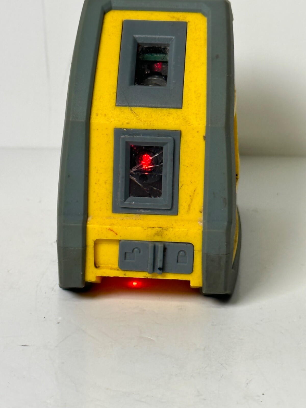 LP30 Spectra Precision Red 3-Beam Laser pointer (please read)