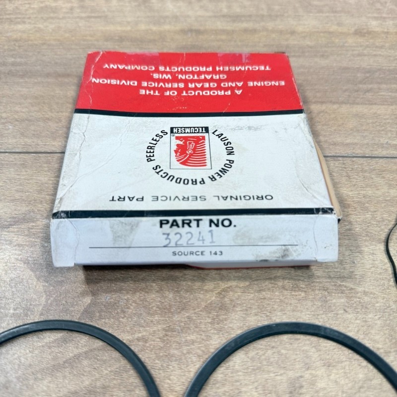 New TECUMSEH OEM NOS PISTON RING SET STD / 32241