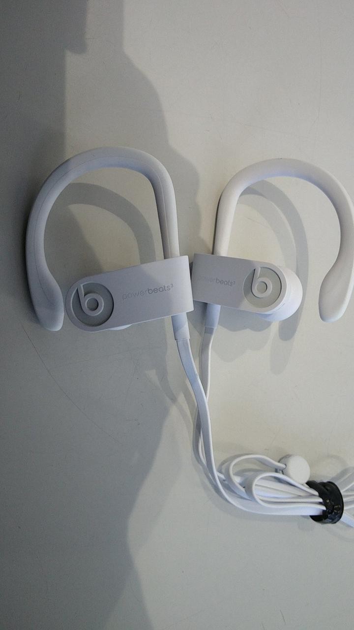 Beats A1747 Wireless Earphones