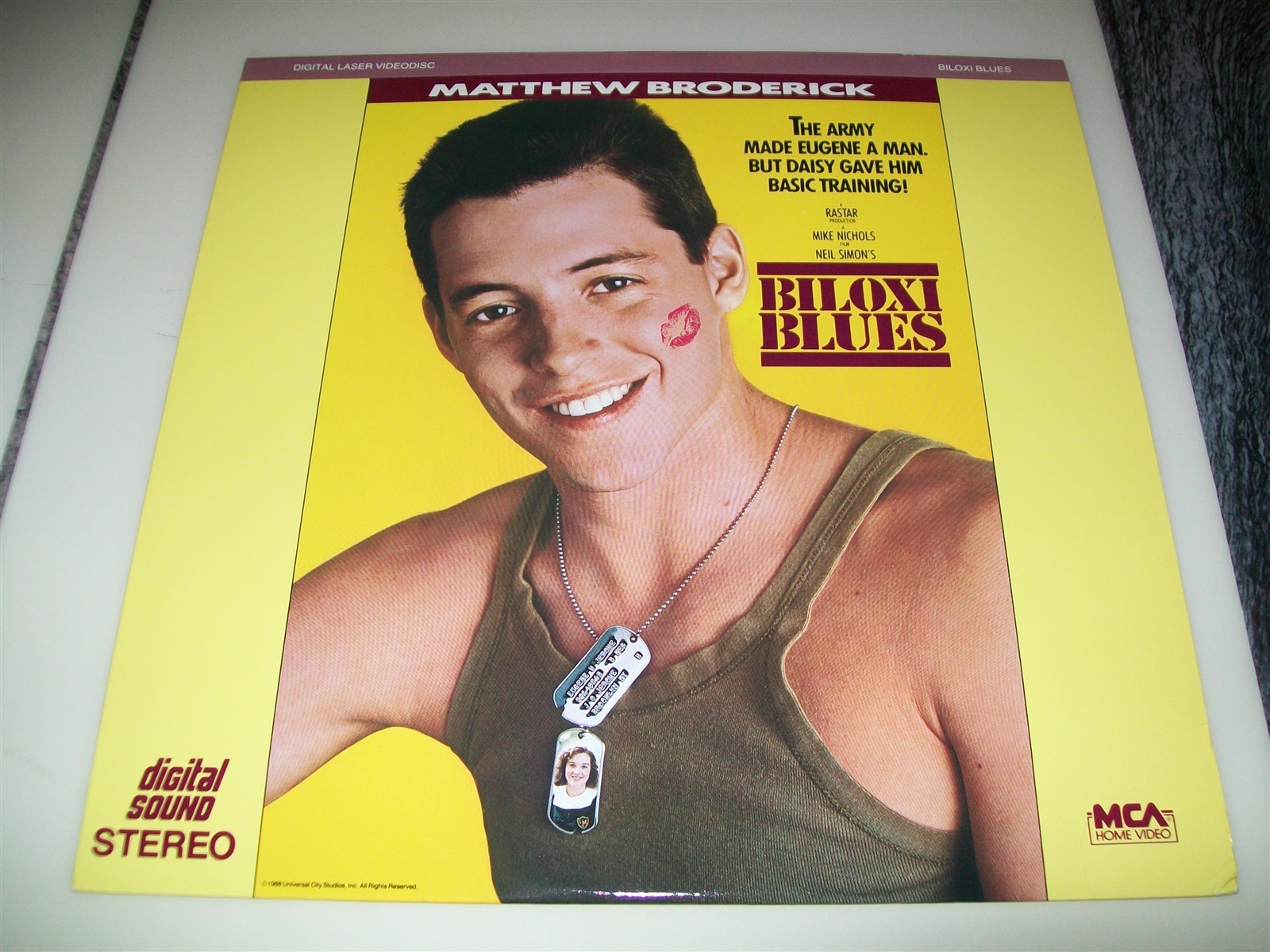 BILOXI BLUES Laserdisc LD EXCELLENT CONDITION GREAT FILM RARE MATTHEW BRODERICK!