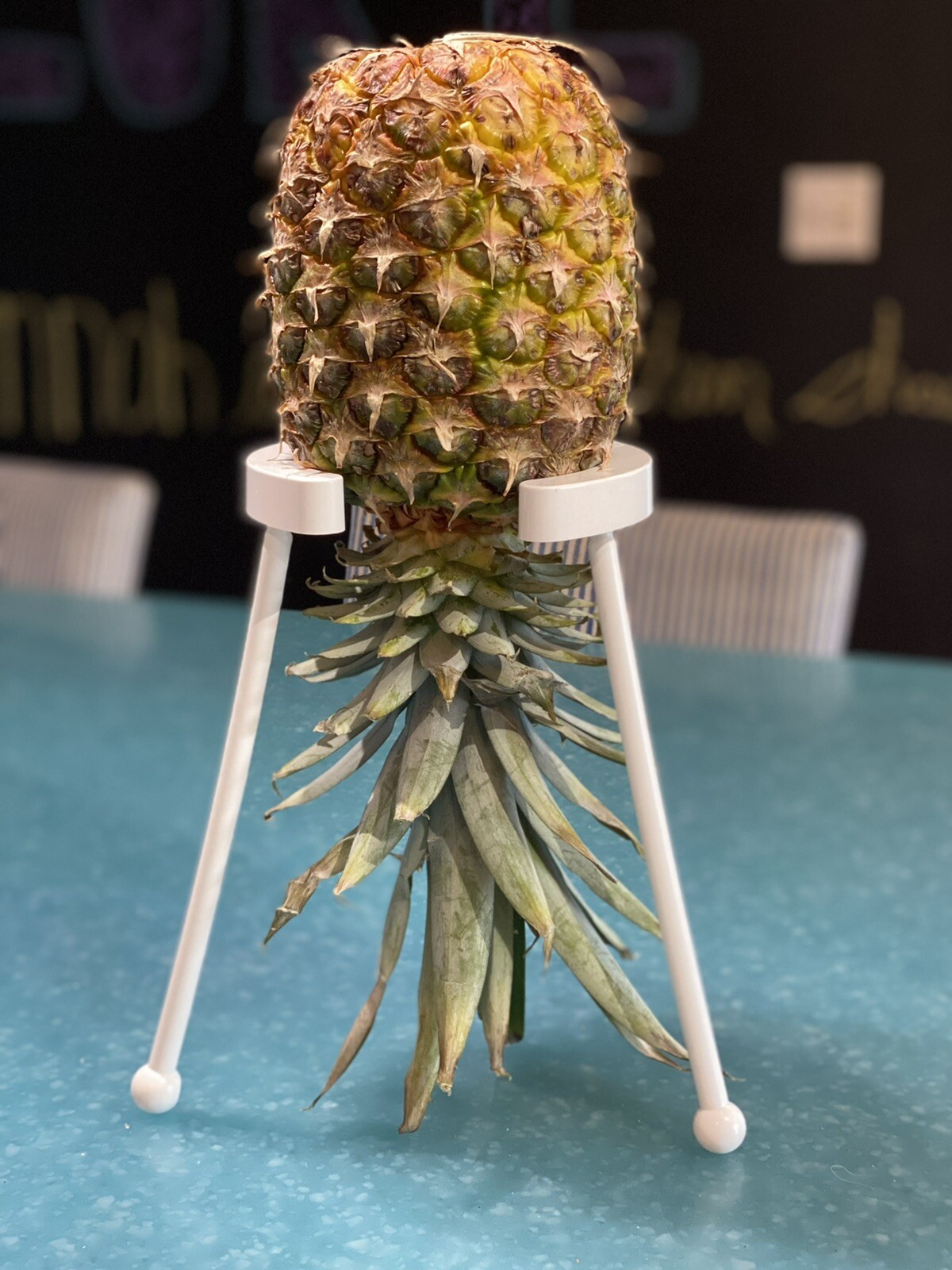 Pineapple ripening stand! (white)