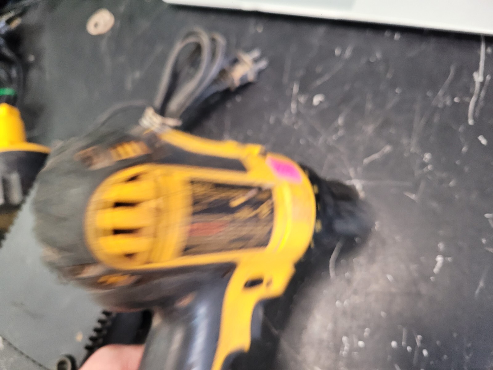 READ DeWALT DC720 18V 1/2" Cordless Drill Driver Set