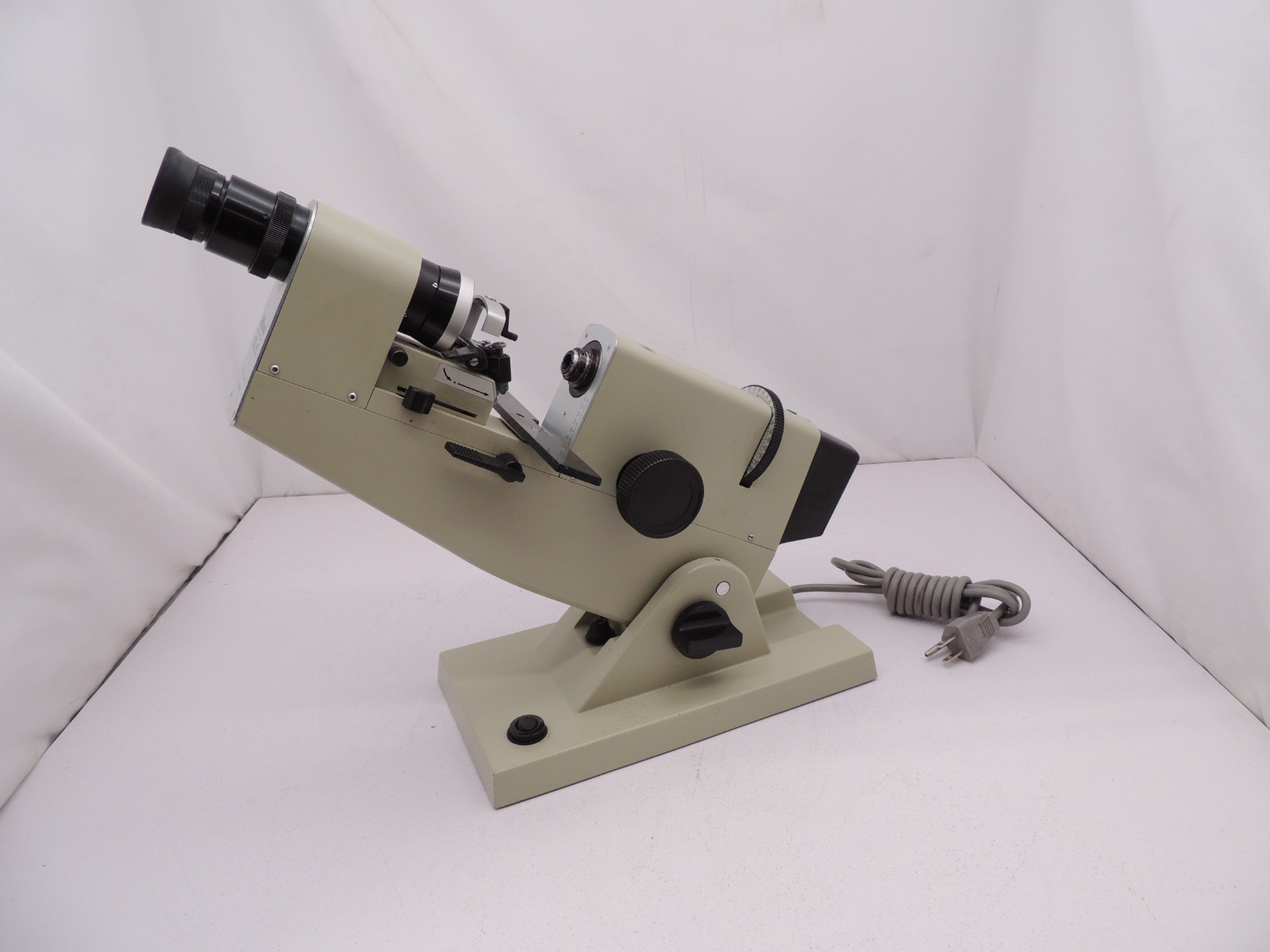 Nikon OL-5 Manual Lensmeter Vertometer OL-5209 Tested Working