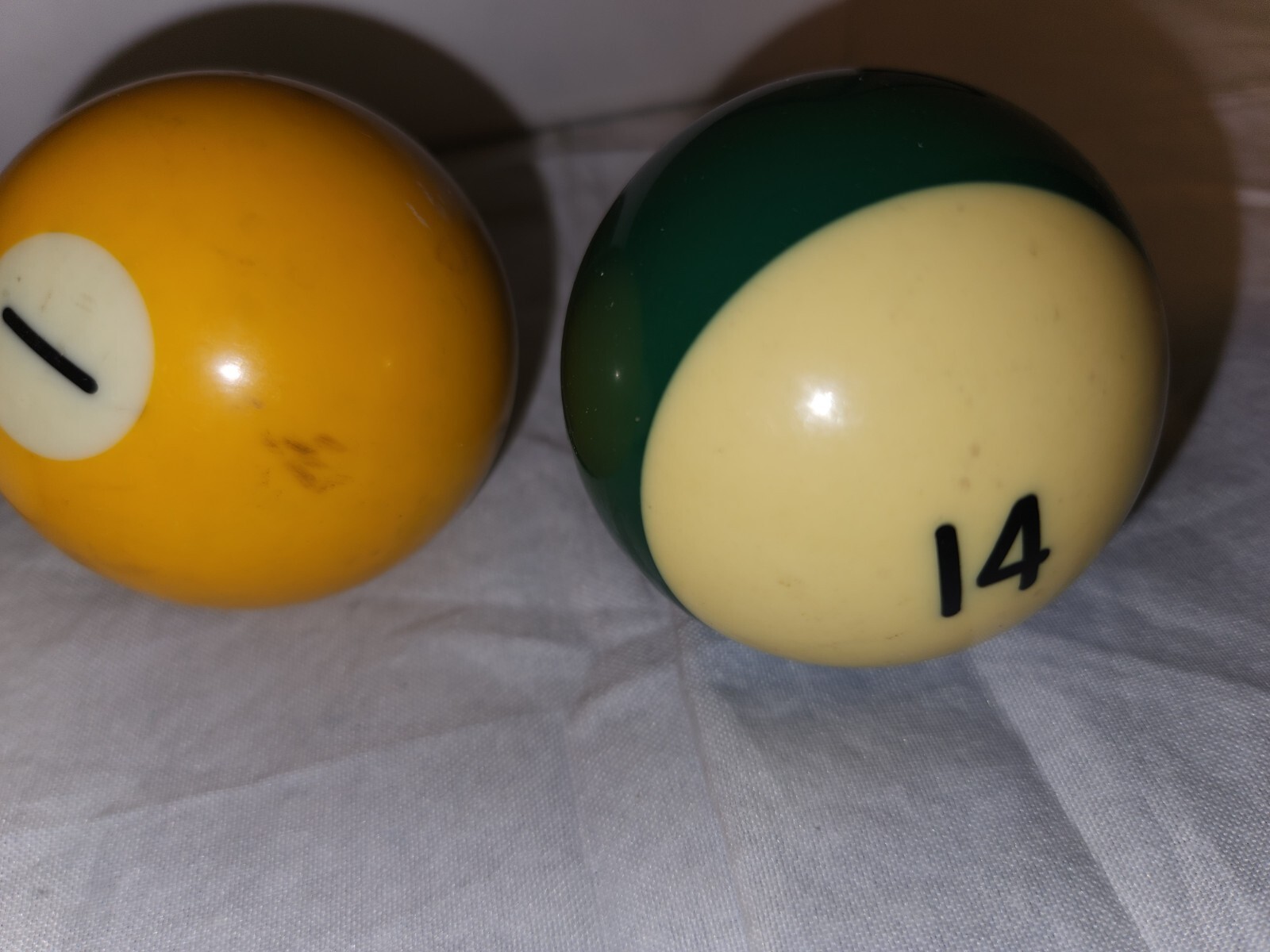Billiards Lot of 19 Billards Balls, Pool Balls, Triangle, 9 Pieces of Cue Chalk