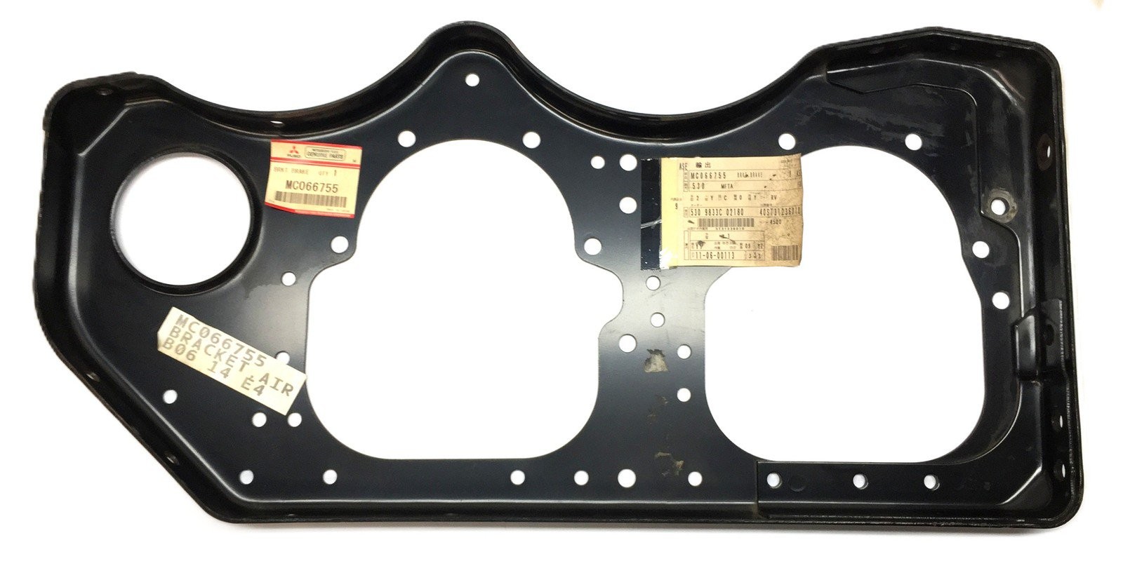 Mitsubishi Fuso Air Tank Bracket MC066755 NOS