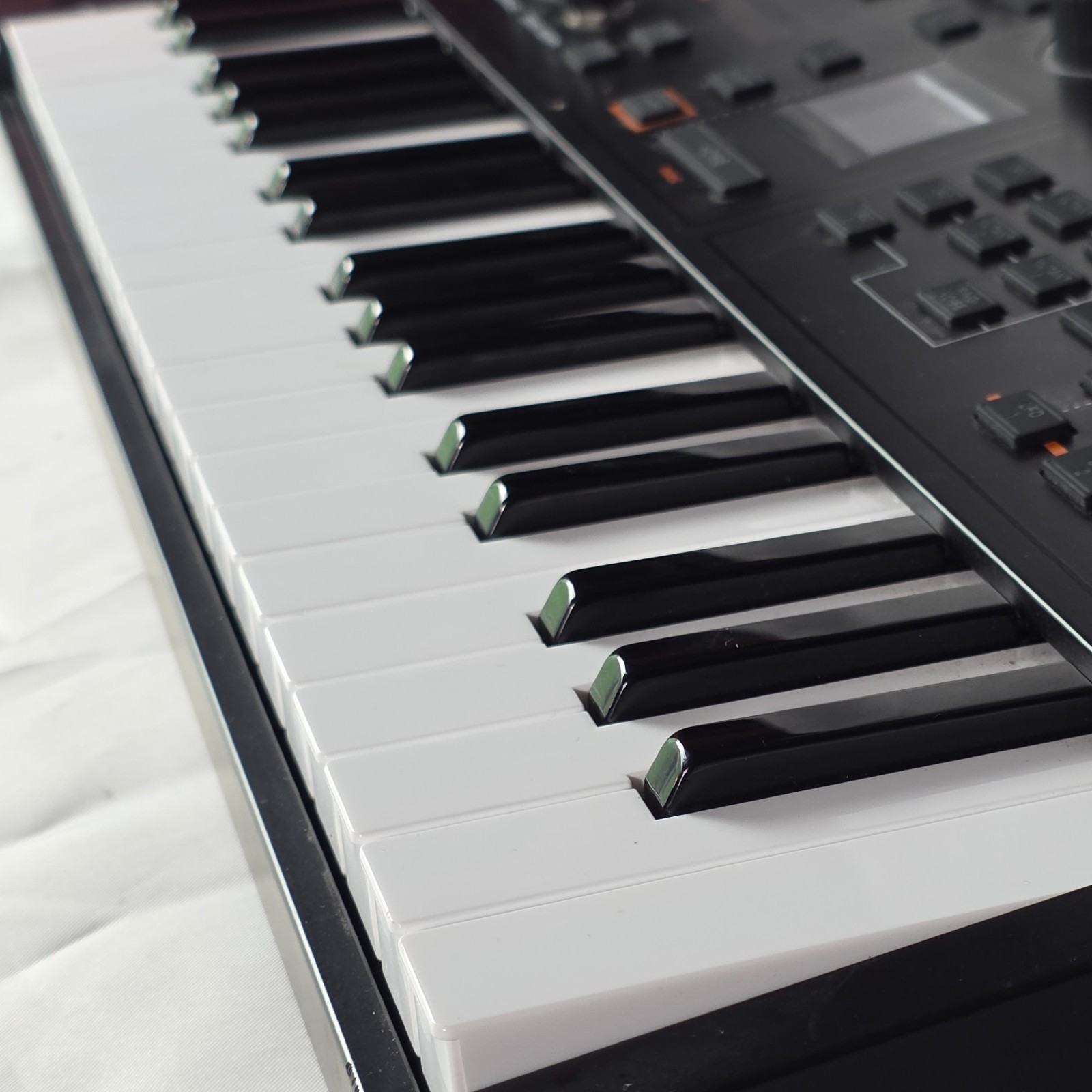 ASM Ashun Sound Machines Digital Polyphonic Synthesizer Hydrasynth Explorer