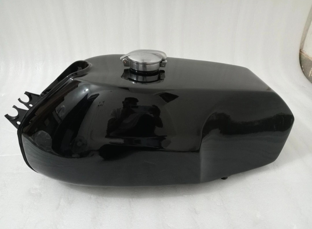 MOTO GUZZI Le Mans LEMANS MK 2 BLACK STEEL FUEL PETROL TANK + CAP/COMPATIBLE FOR