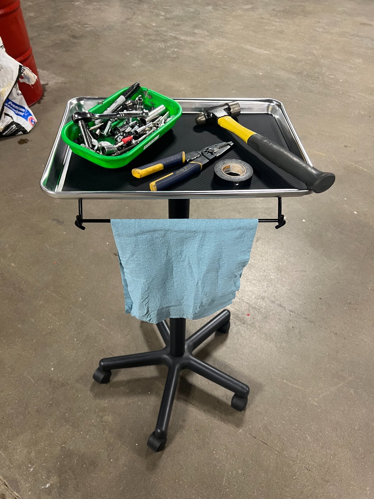 Mobile Rolling multi-purpose tool station tray