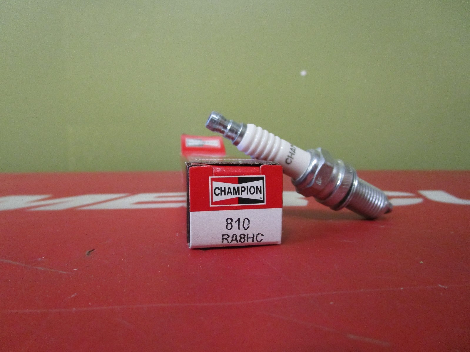 NEW Champion spark plug 810 RA8HC replaces Mercury 33-883323001