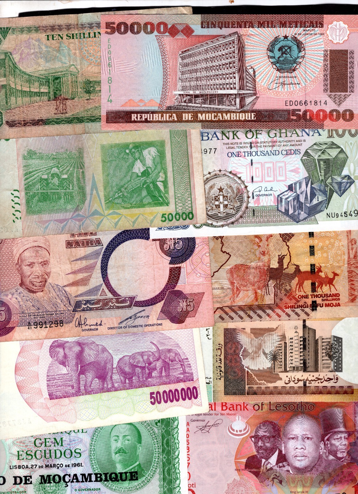 Africa. 100 banknotes. DY23744