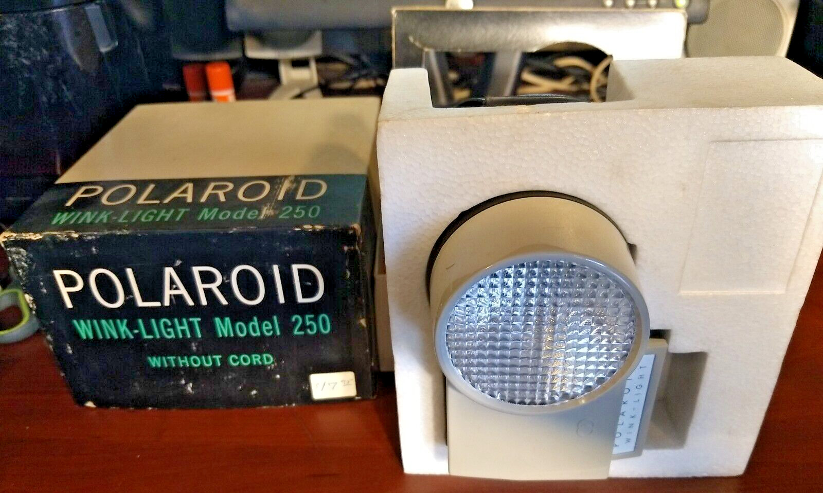 NOS Vintage Antique POLAROID WINK-LIGHT Model 250 FLASHOLDER with BOUNCE Flash