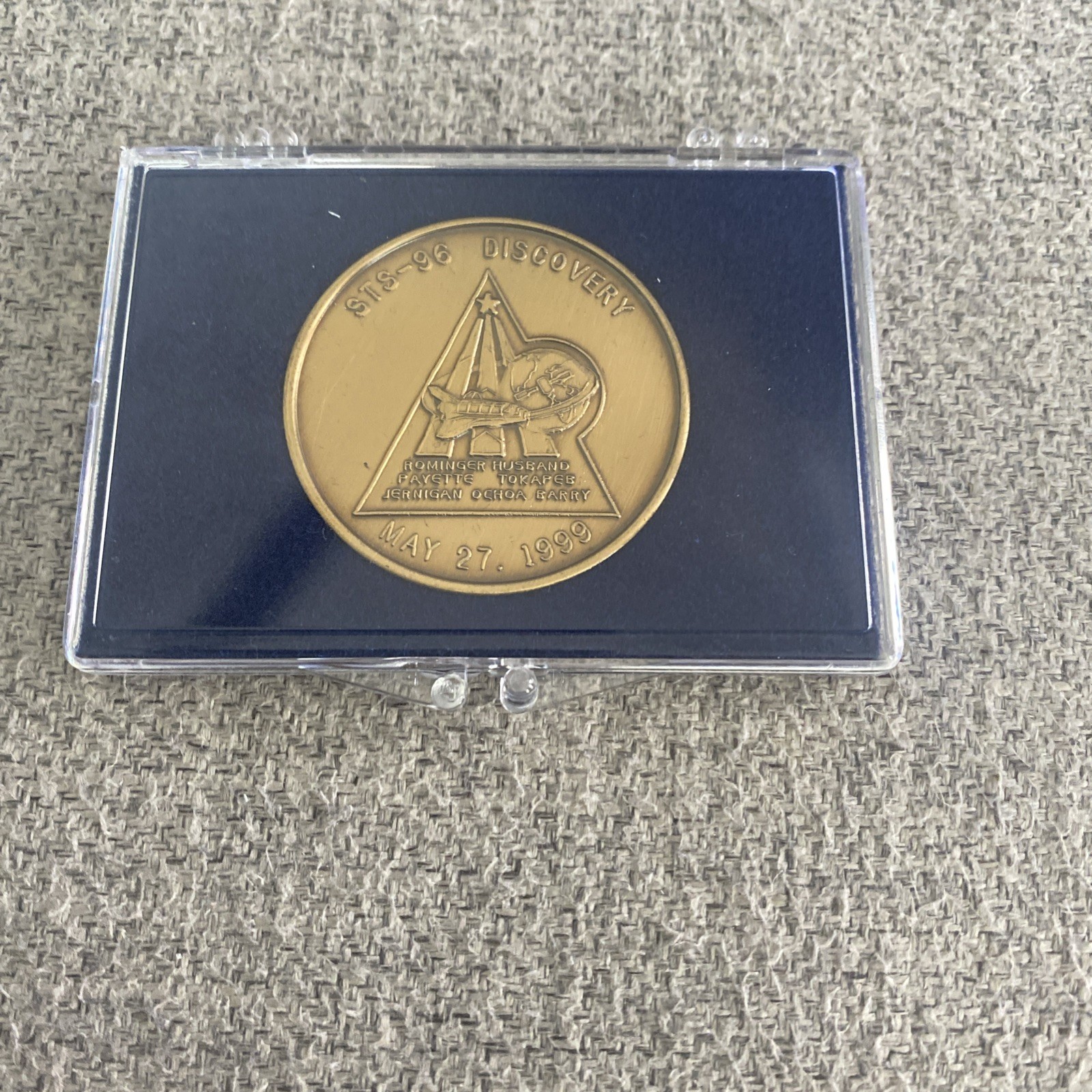 STS-96 DISCOVERY SPACE STATION ASSEMBLY SHUTTLE MISSION COIN New In Case