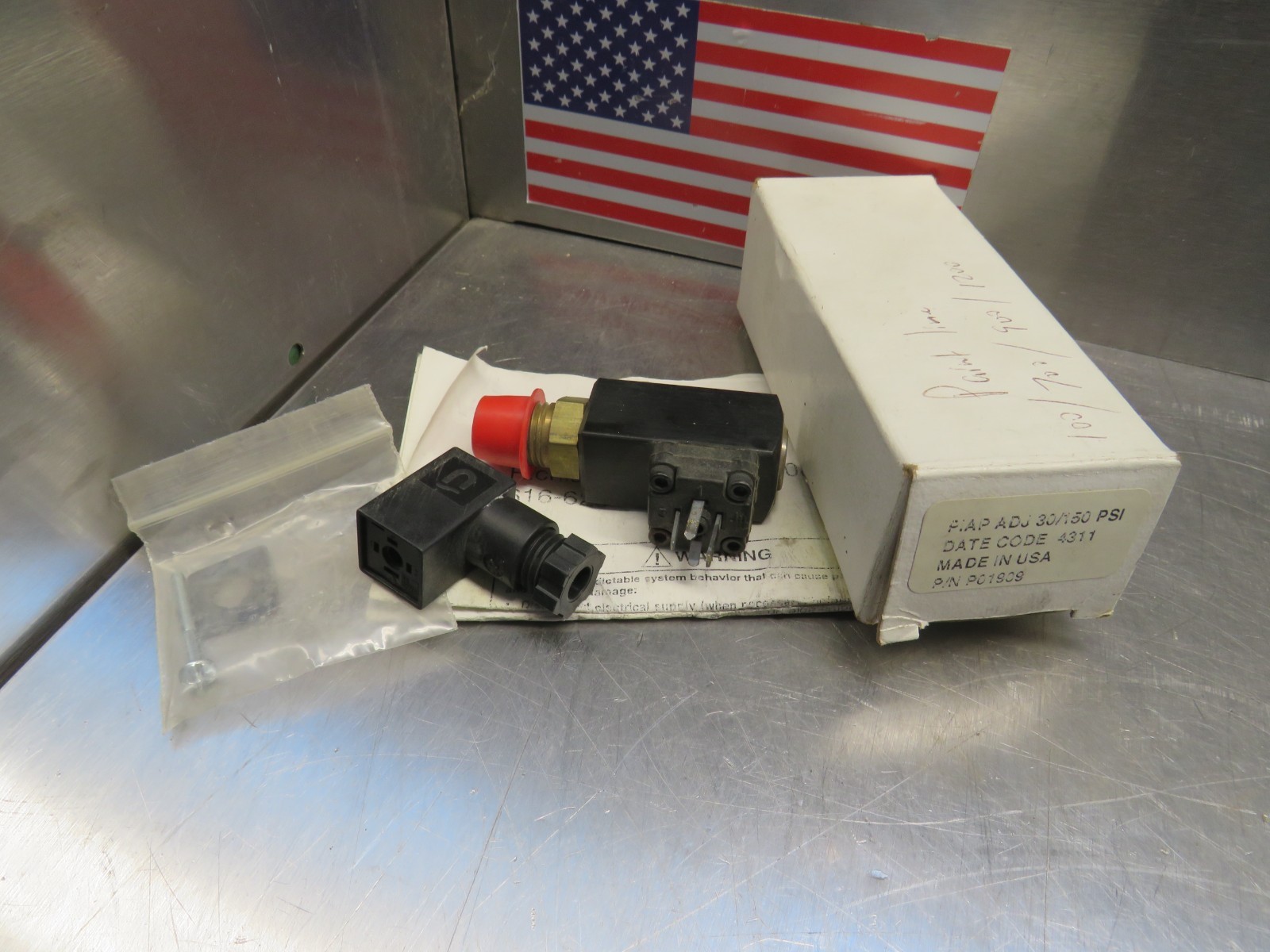 Parker PIAP-4M-C-HCM Pressure Switch PIAP-ADJ-30/150 PSI P01909