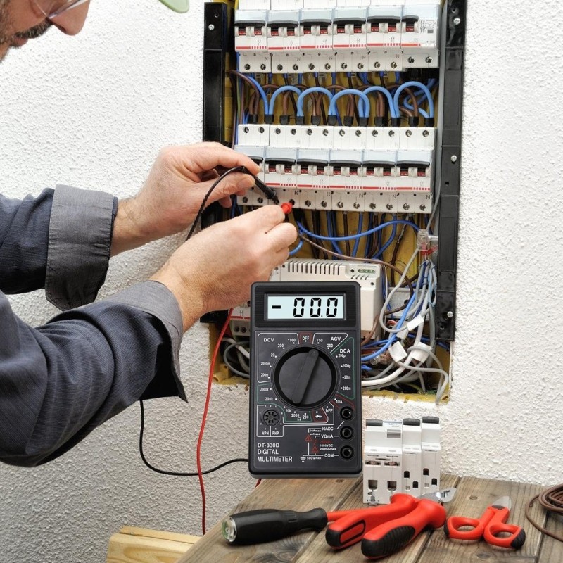 Lightweight Digital Multimeter Clear LCD Display for DIY Projects & Field Work