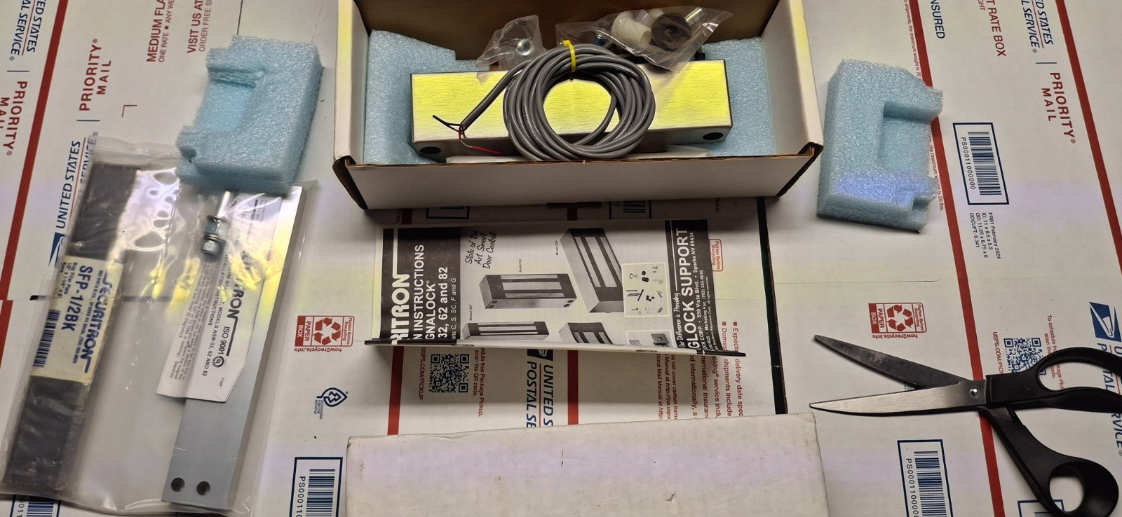 SECURITRON MAGLOCK M32-12 VDC Door MAGNALOCK