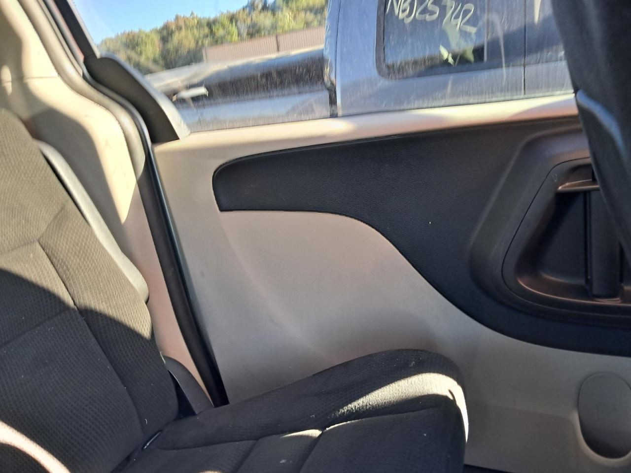 CARAVAN 2015 Glove Box 4826509