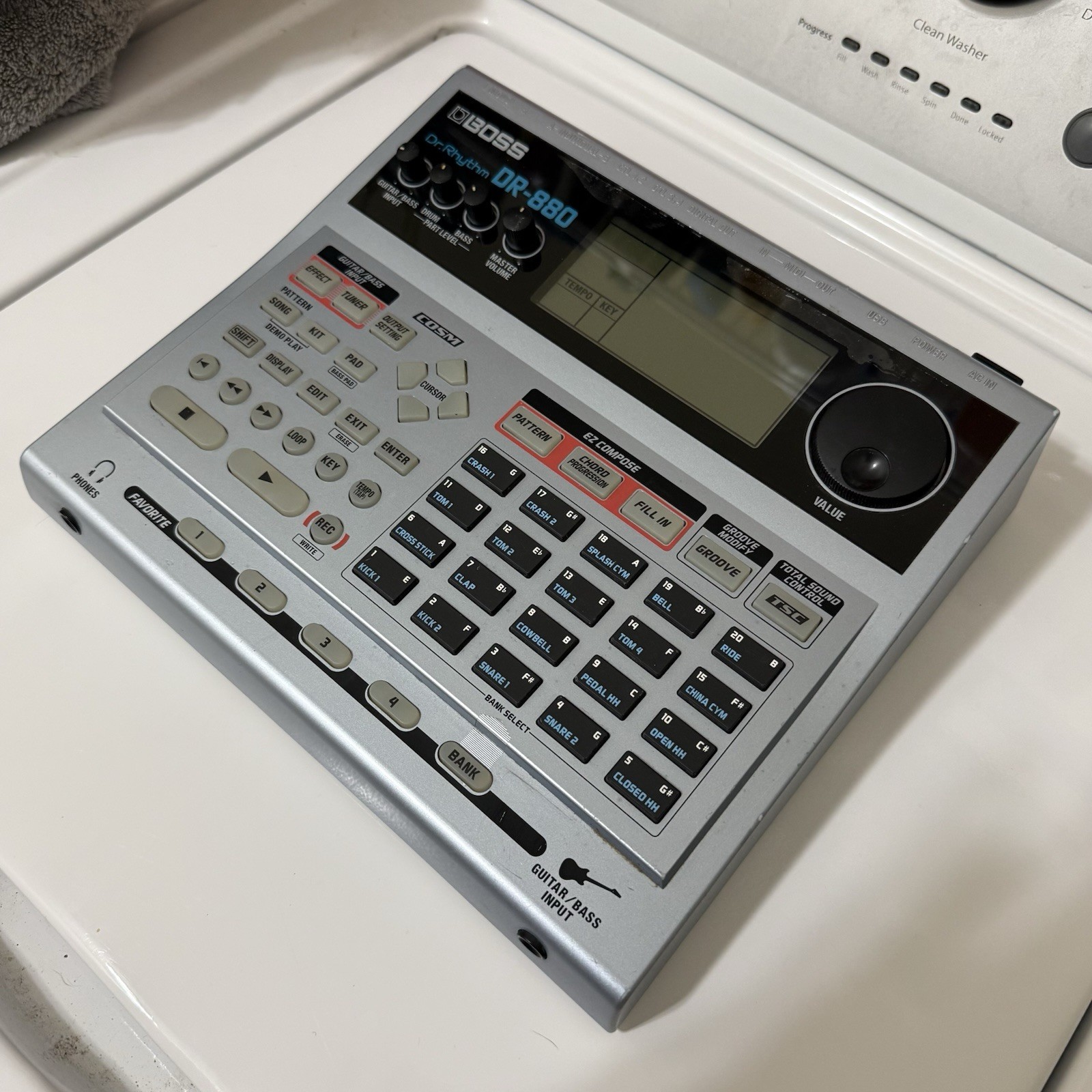 BOSS Dr. Rhythm | DR-880 Drum Machine |