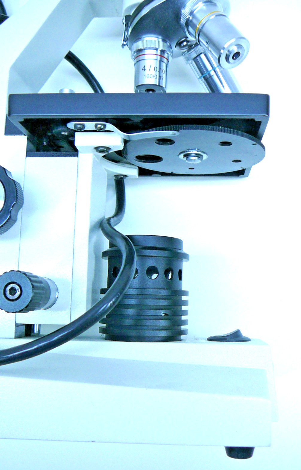 FREY SCIENTIFIC Microscope Model 131 Compound with x-y stage 40-400X & 48 slides
