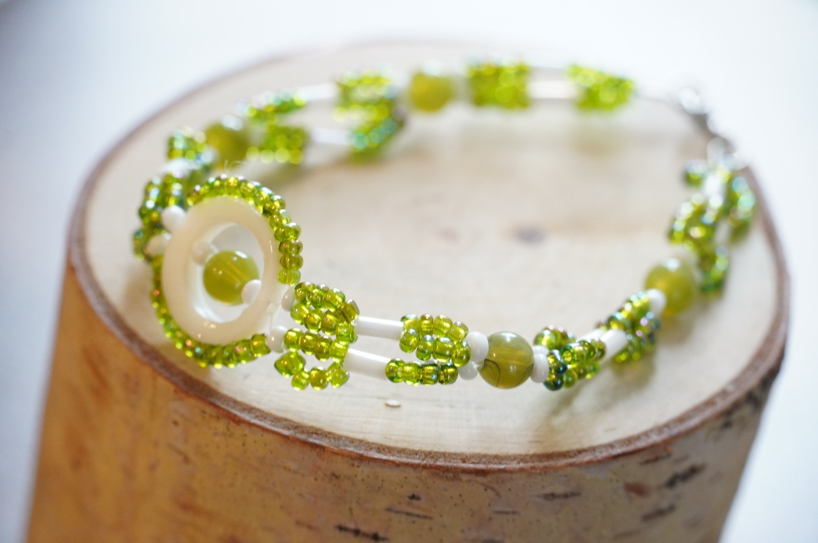 Green and White Glass Bead 7.5" Bracelet