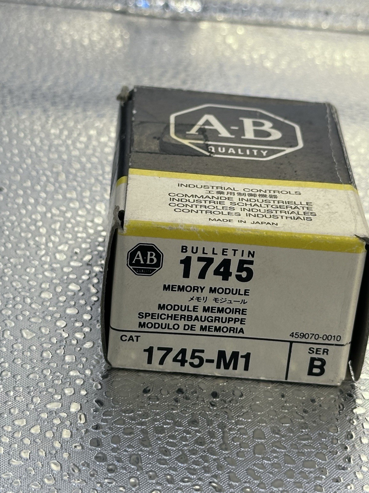 NEW ALLEN BRADLEY 1745-M1  MEMORY MODULE 1745M1