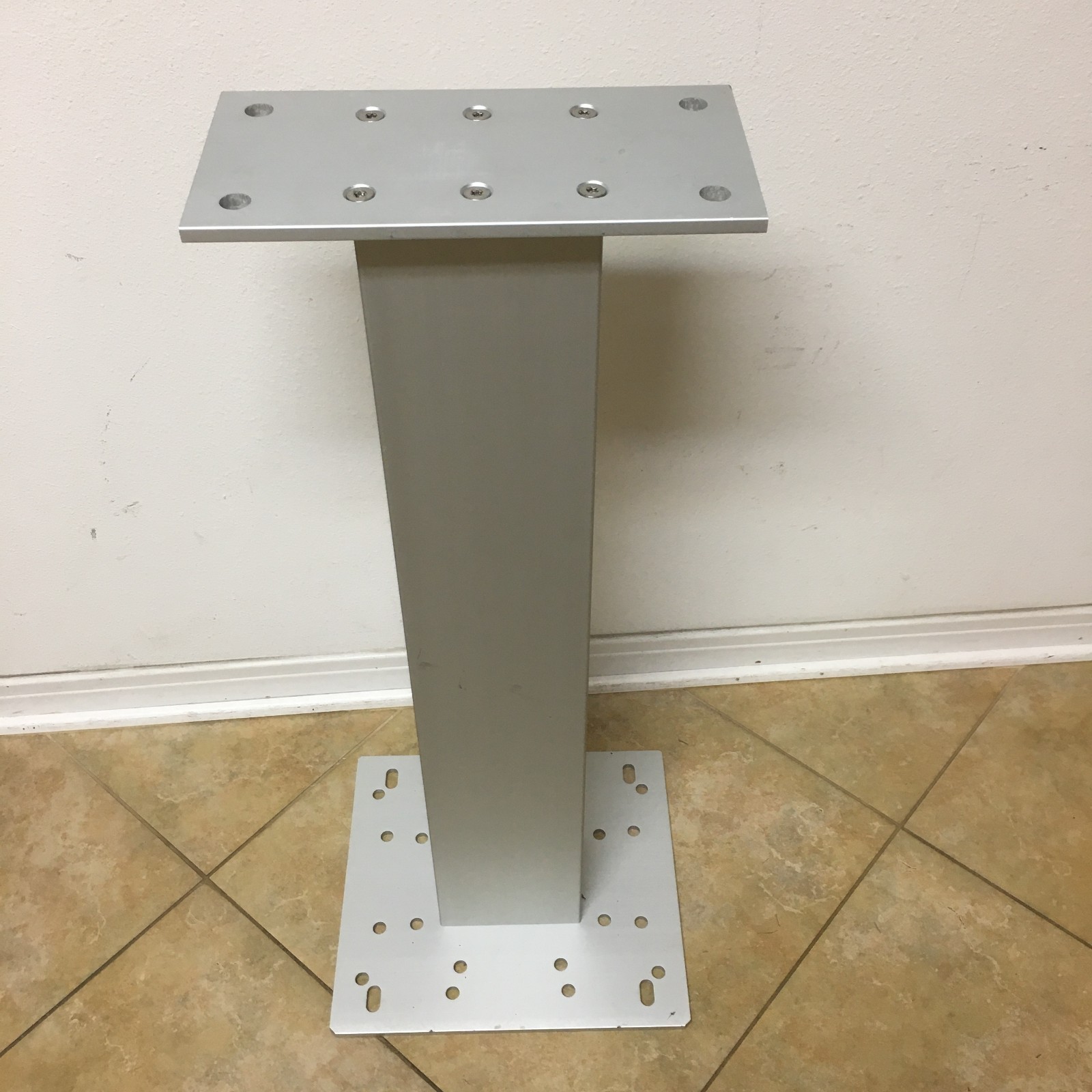 Salsbury 3285 Universal Pedestal - for NDCBU Style Mailbox - 31" Tall