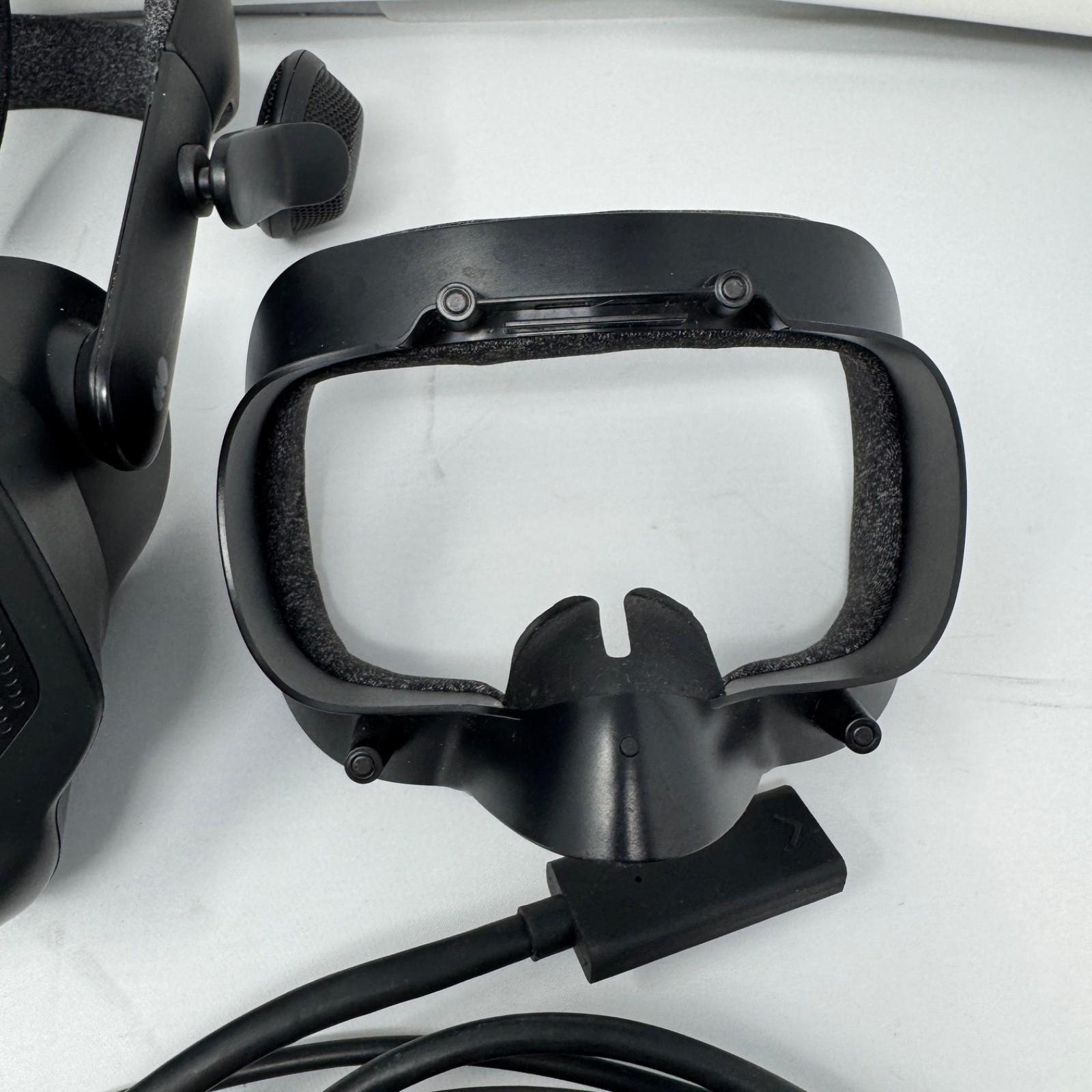 READ Valve Index VR Headset Only – OEM 3-Way Cables – Tested