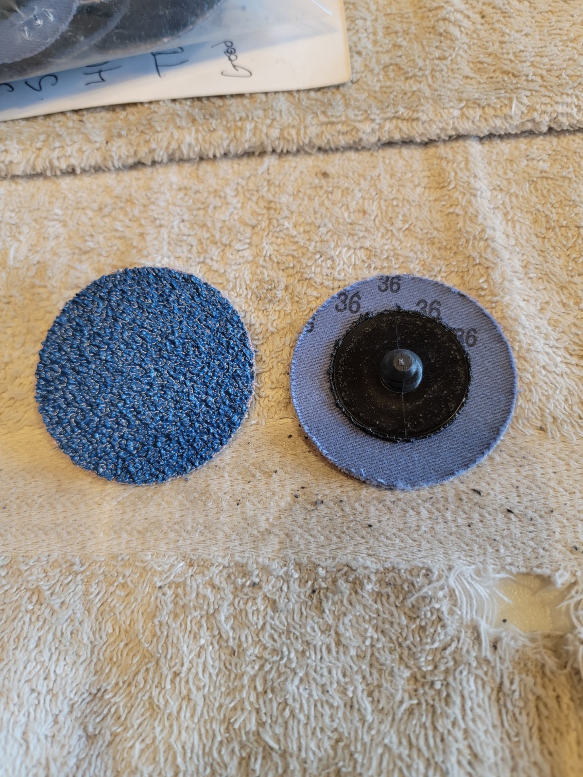 Norton 66261138671 2" BlueFire R884P TR Type 3 Quick-Change Cloth Discs 36. 50pk