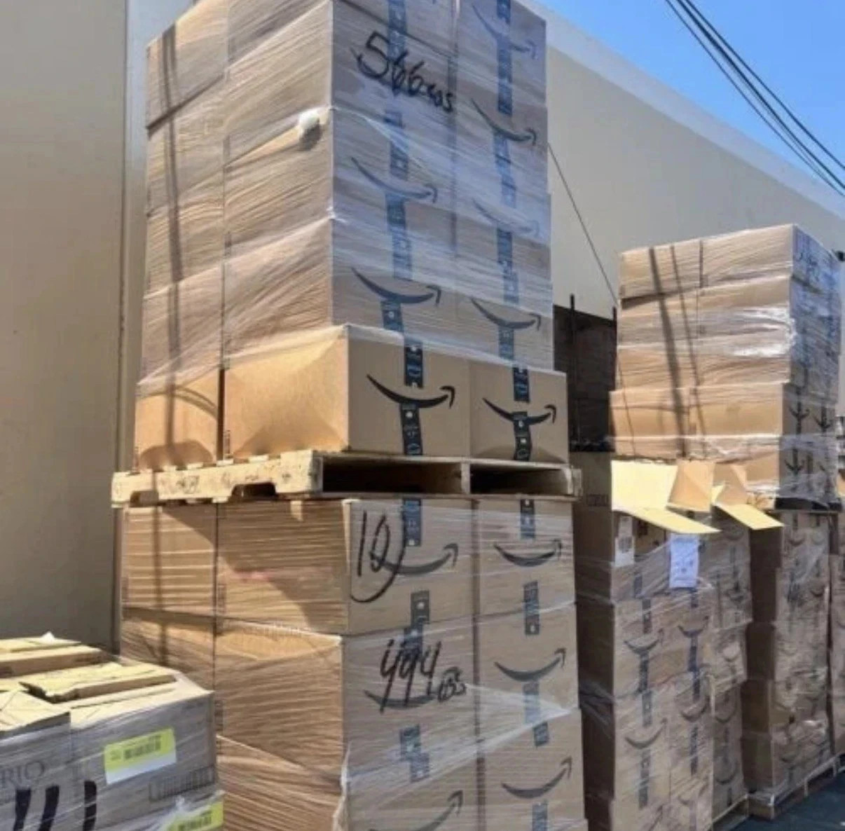 Inventory Hustle Box – Mixed New & Return Merchandise