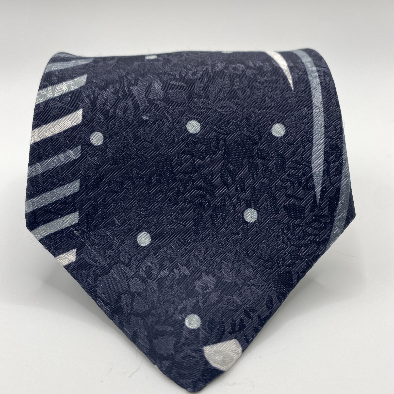 Unbranded Silk Men’s Tie With End Chopped Off