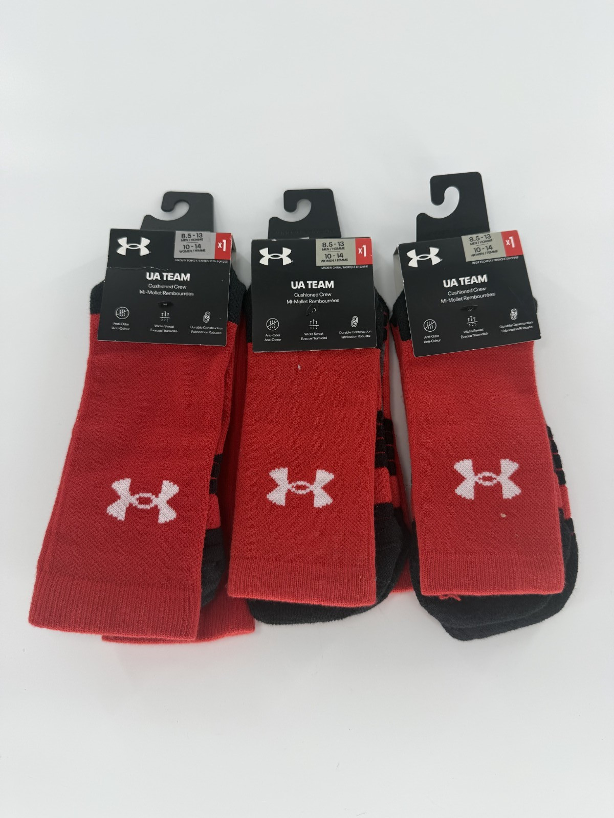 Under Armour Team 1367820 3 Pairs Crew Socks SZ 8.5-13 Red Cushioning Mid Calf