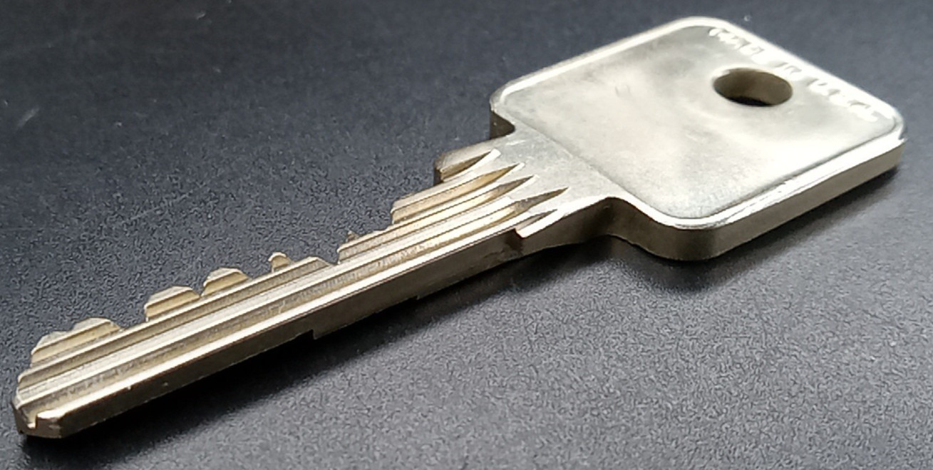 Medeco Key Eagle Collectors Do Not Duplicate DND Security Cut