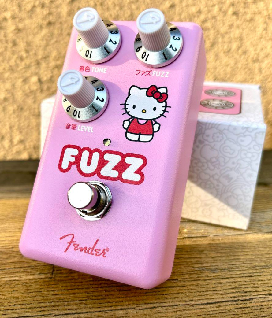 Fender x Hello Kitty Fuzz  Collaboration Guitar Effect Pedal Rare item Mint