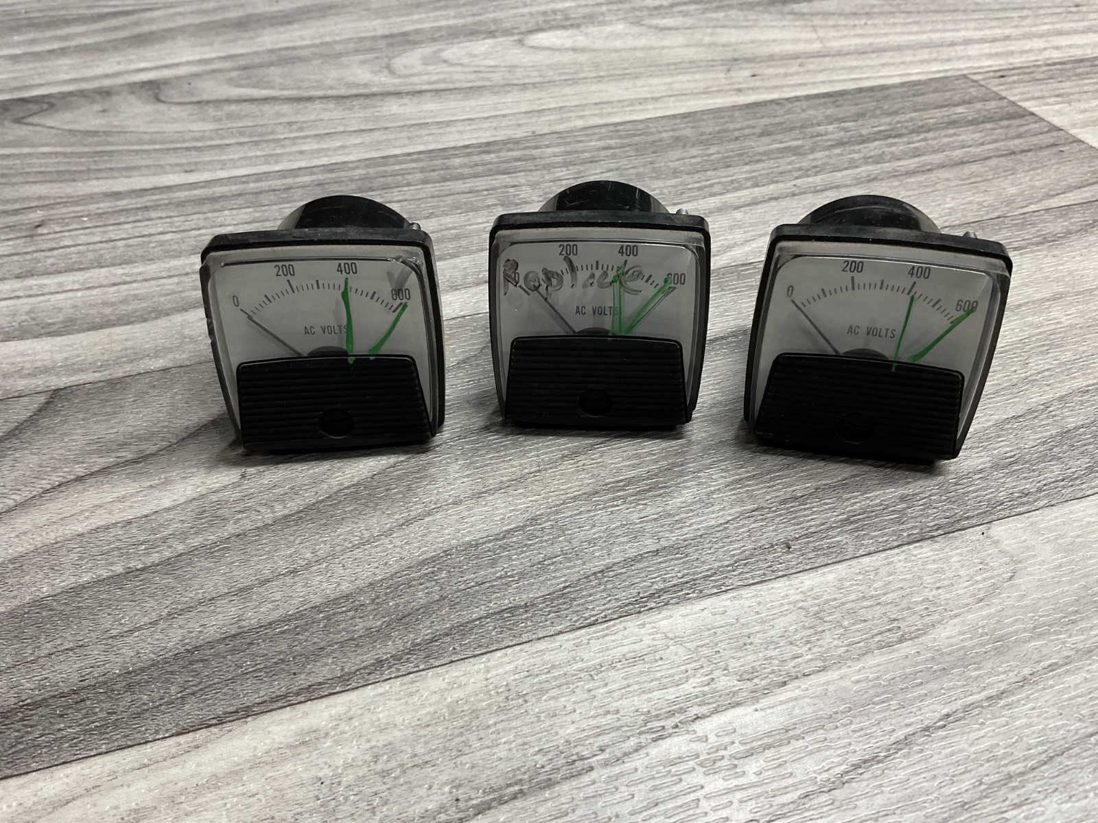 (Lot of 3) Modutec Panel Meter #320N133