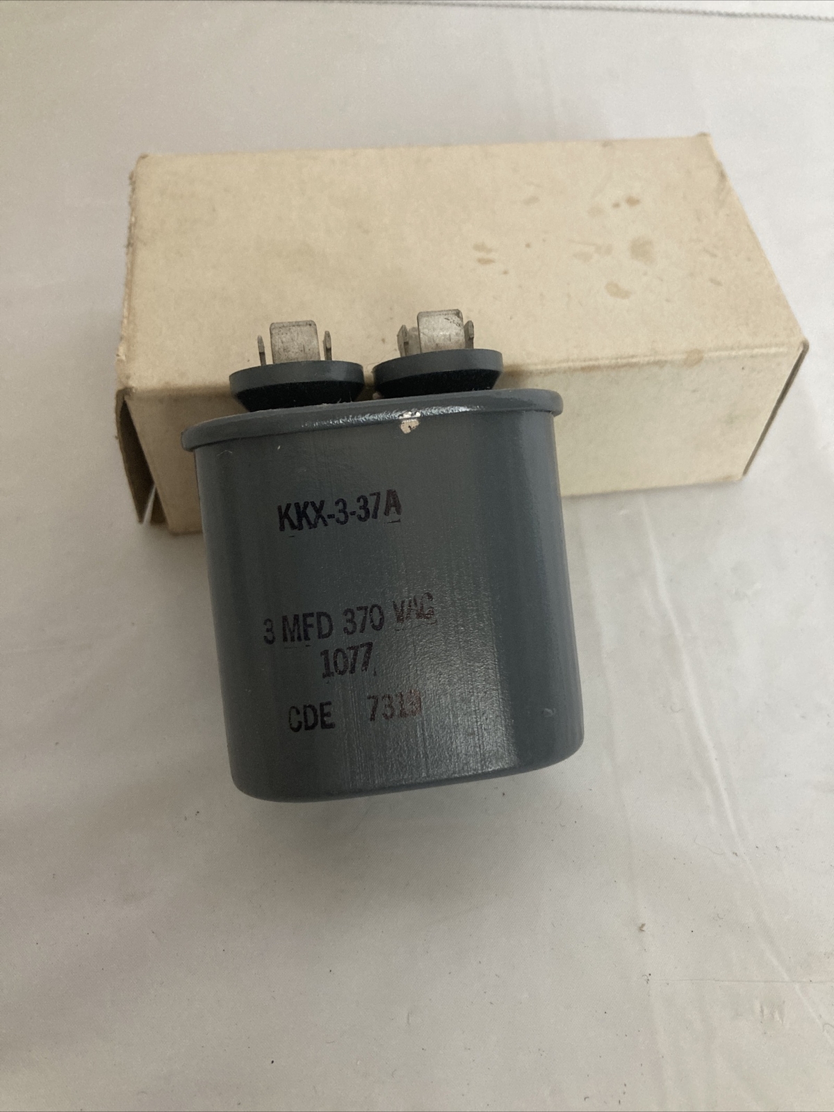HI-TORQ CAP KKX -3-37A Run Capacitor  370VAC 50/60Hz