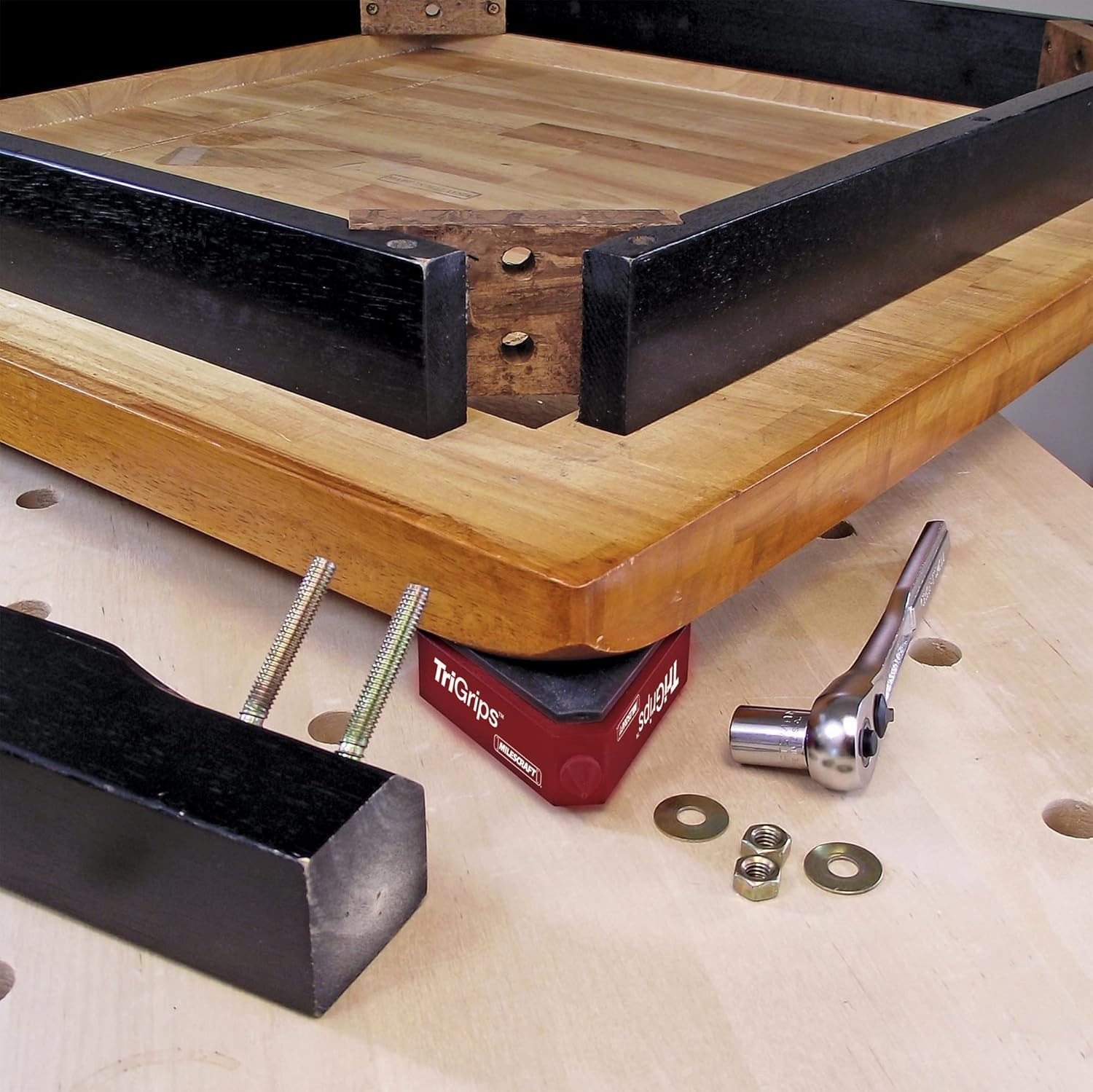 1600 Trigrips - Triangle Cookie Work Grippers, for Woodworking