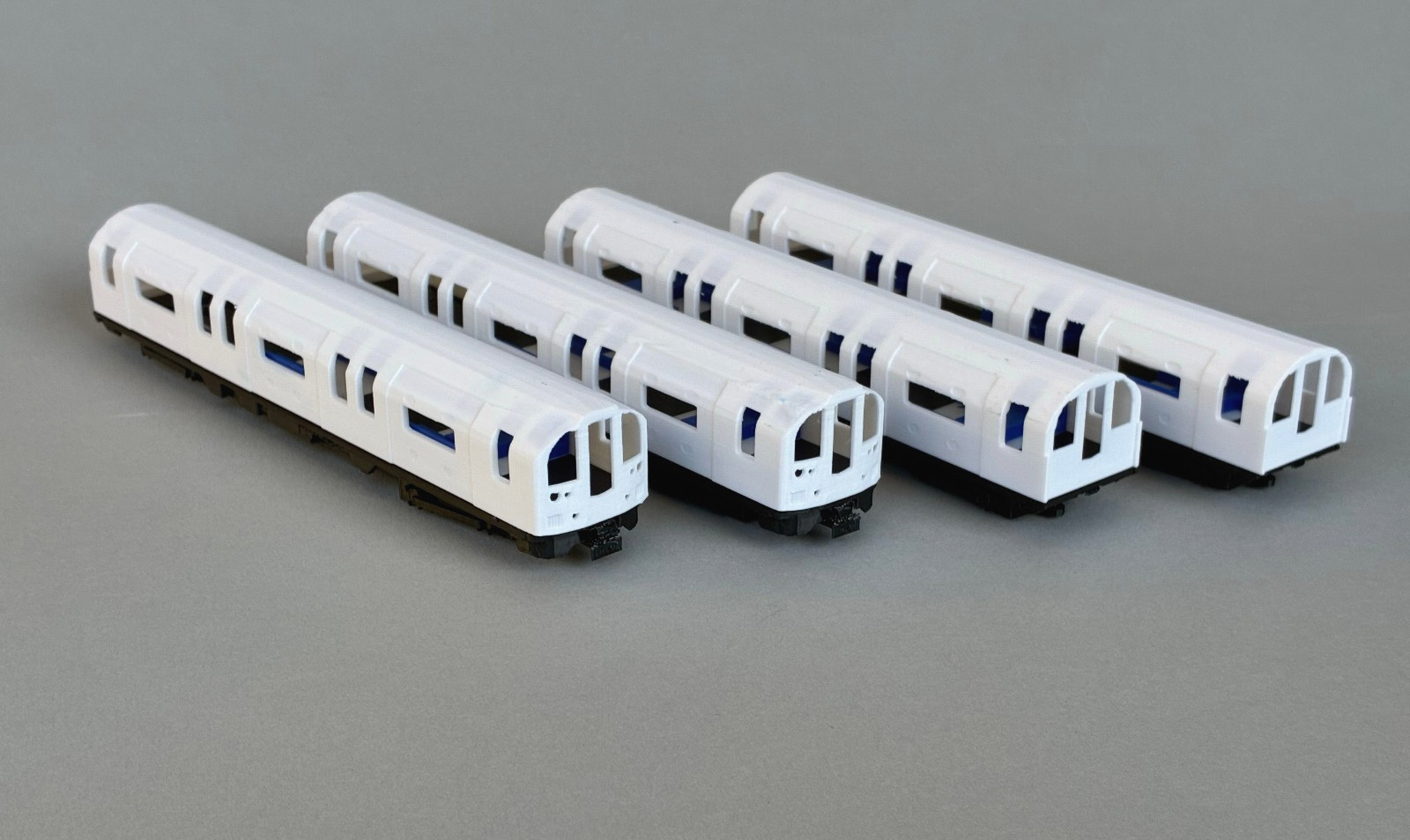 Murray's Models OO Gauge Motorised 2009 Victoria London Underground 4 - Car Set
