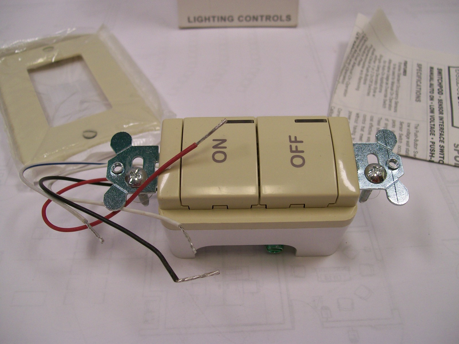 NEW Acuity Controls Sensor Switch sPODM IV sPODMIV Ivory Switch SAU3308