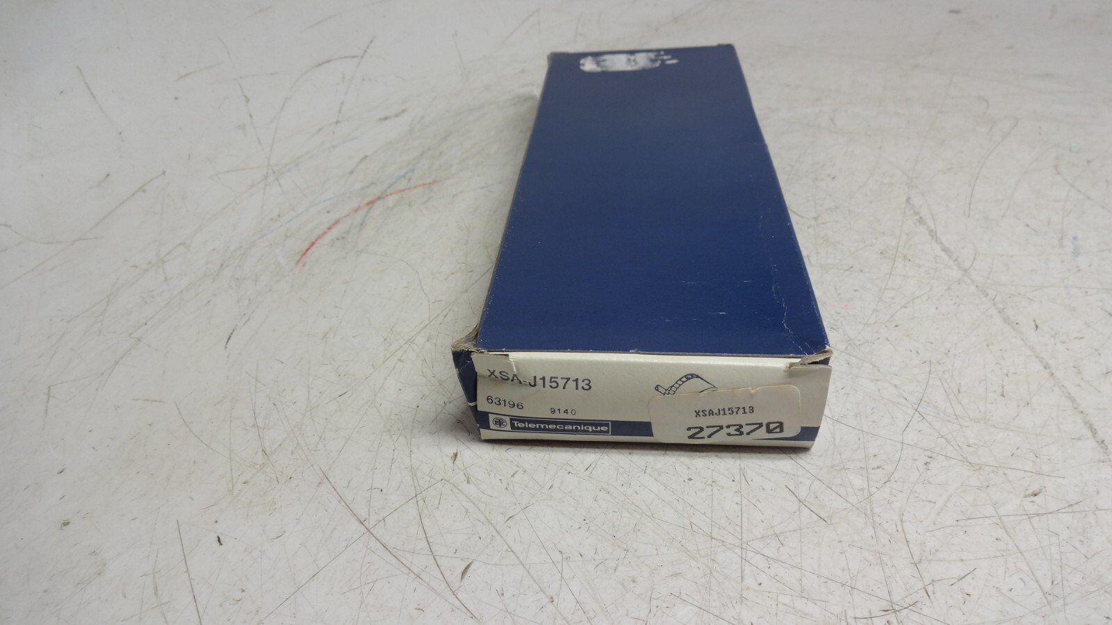 Telemecanique XSA-J15713 ProxImitySensor Switch New
