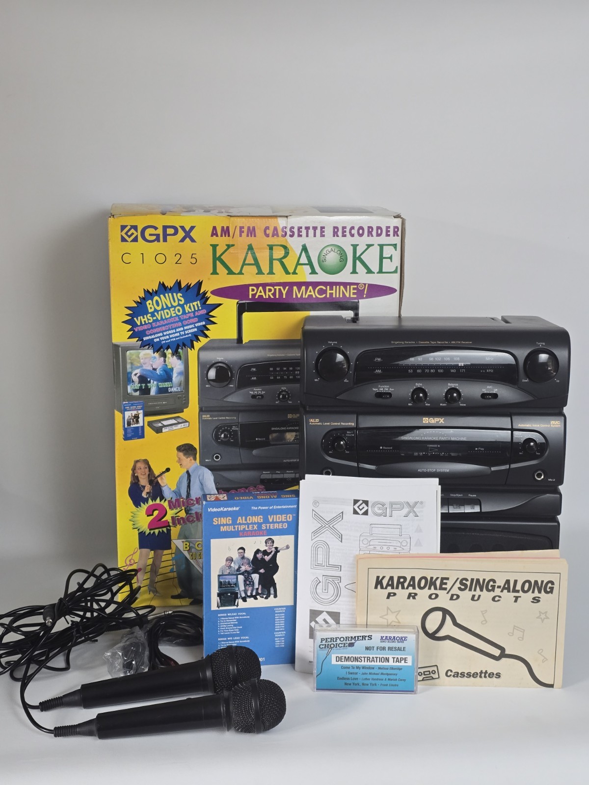NEW GPX AM/FM Cassette Recorder Karaoke Party Machine C1025 Vintage