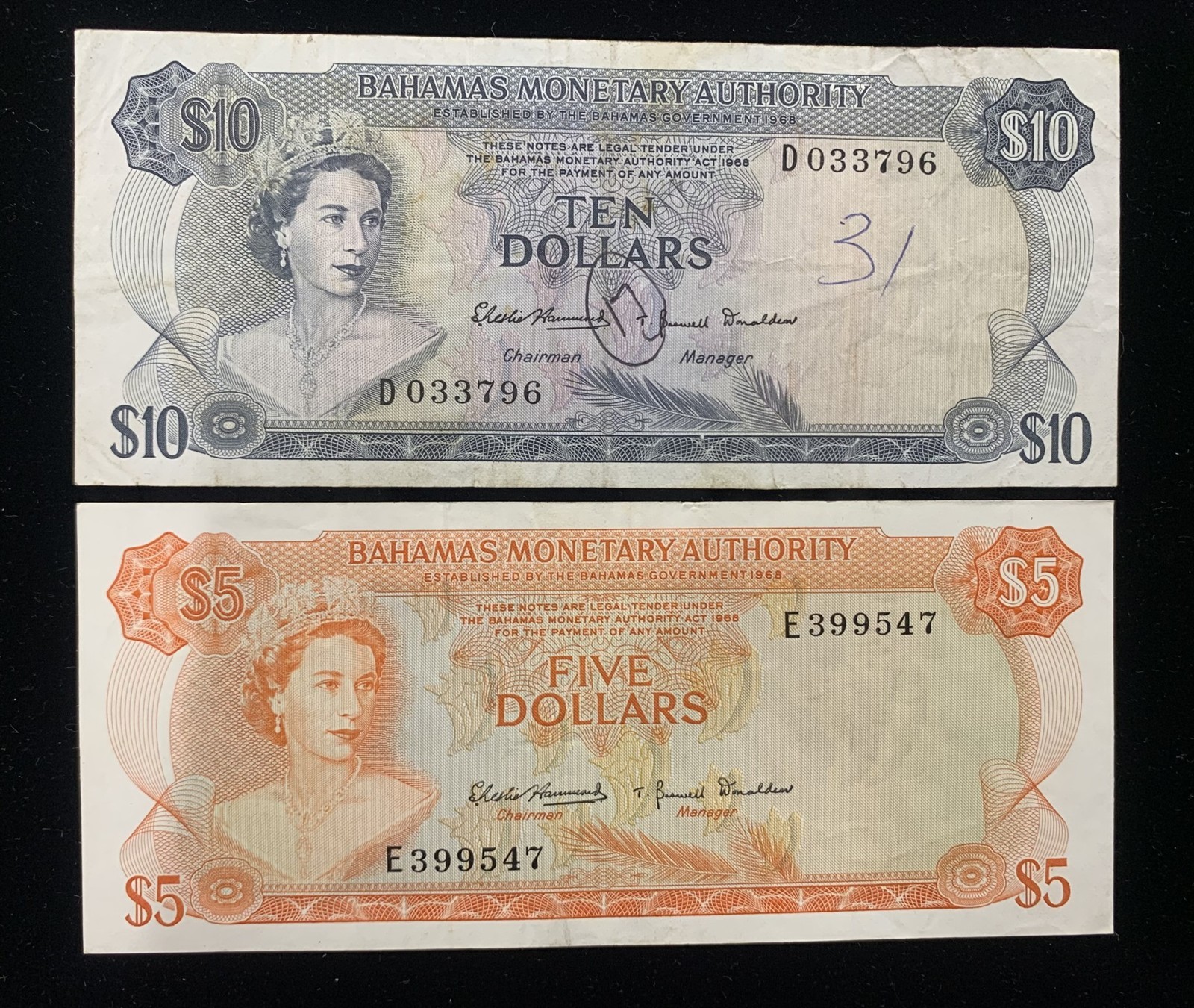 BAHAMAS (2 Notes) $5 and $10 1968 QEII 950238-1