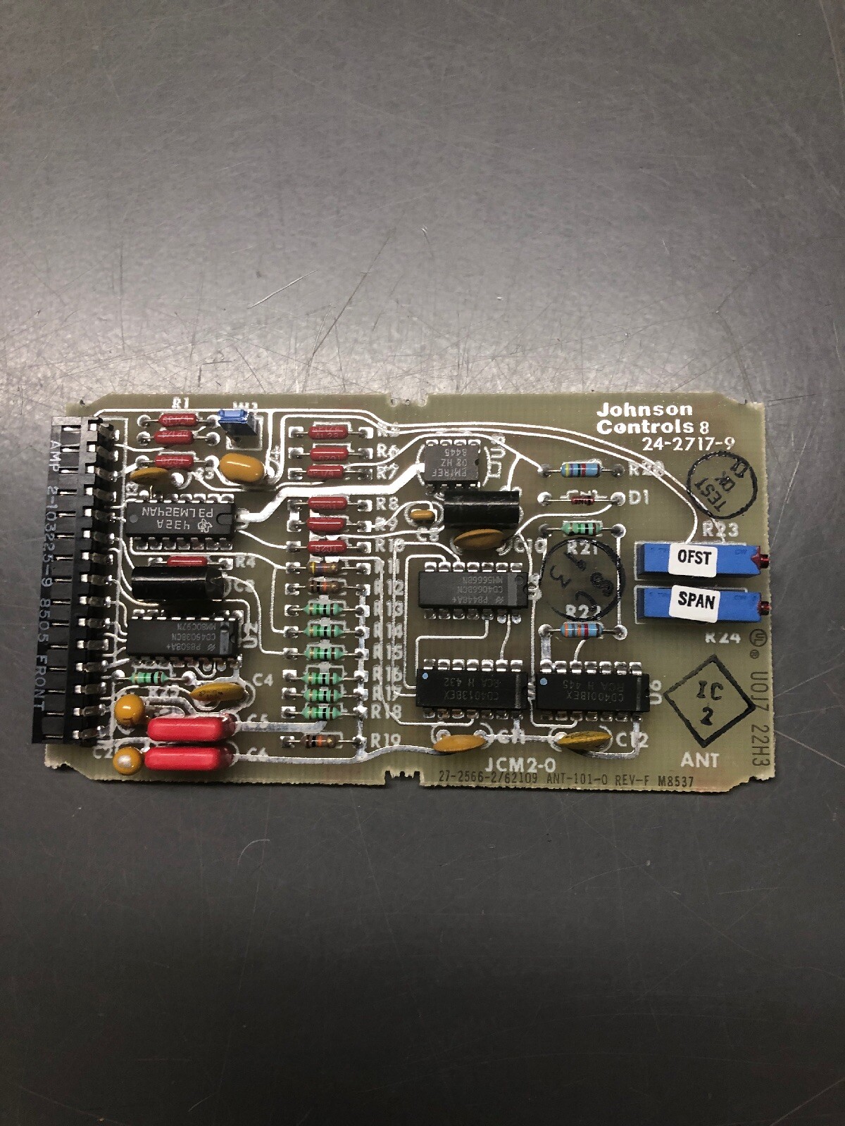 NEW, JOHNSON CONTROLS, ANT-101-0, ANALOG TEMPERATURE MODULE. (6E-1)